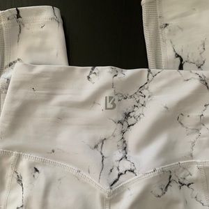 BuffBunny Collection Onyx Legging White Marble XS